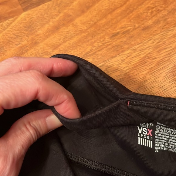 BNWOT Victoria’s secret sport knockout biker shorts - Picture 3 of 13